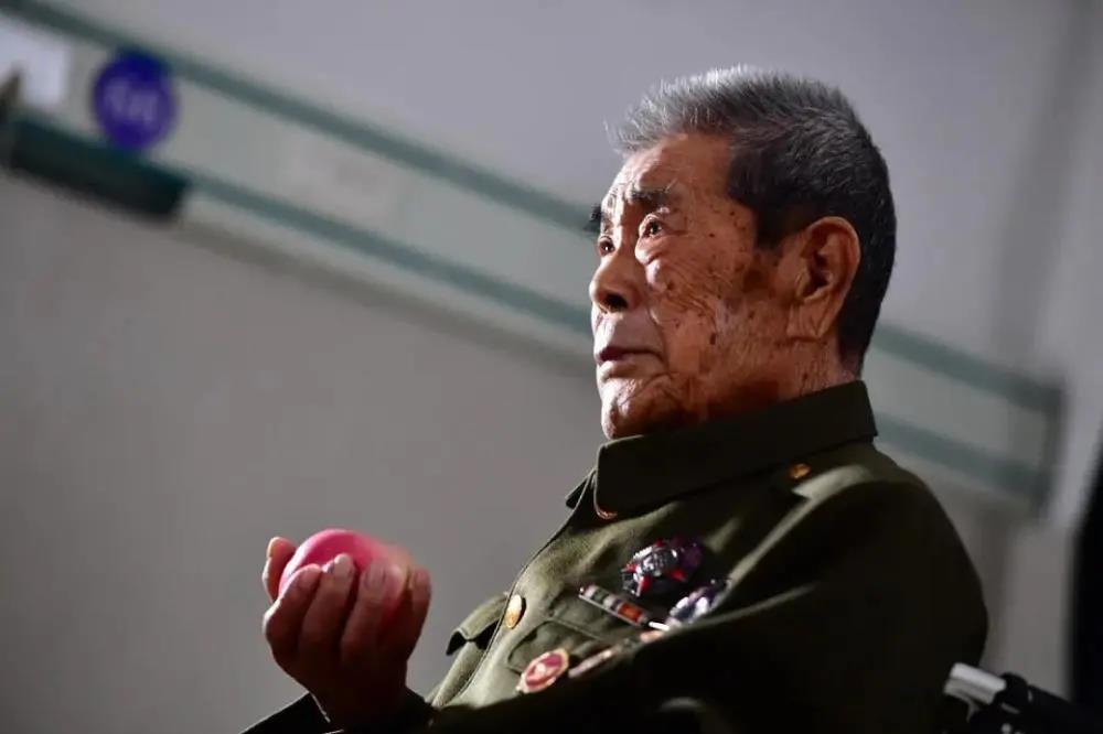 戰(zhàn)友，在部隊時你最珍惜的是什么？